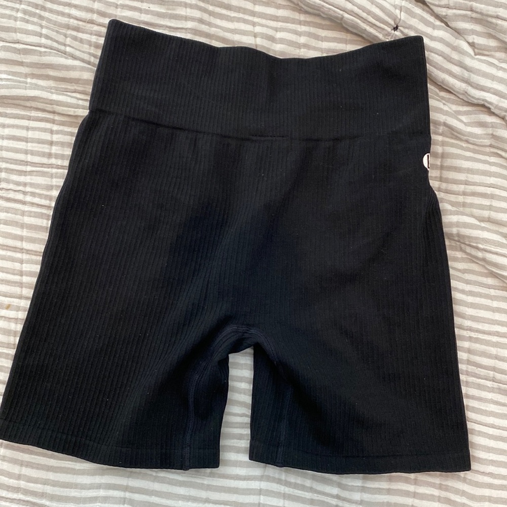 Cotton on black active shorts
